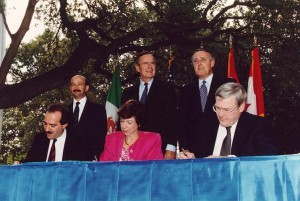 nafta Carla A. Hills was the primary negotiator of the North American Free Trade Agreement (NAFTA). She is pictured above at the signing ceremony in San Antonio, TX on October 7, 1992.